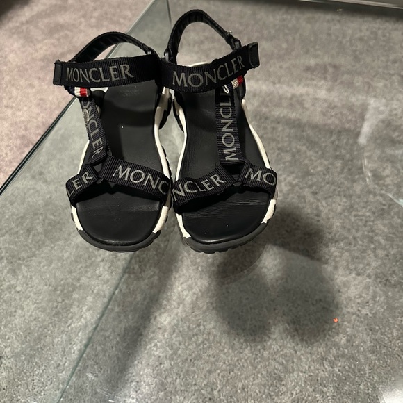 Moncler Enfant boys logo strap sandals - Picture 3 of 3